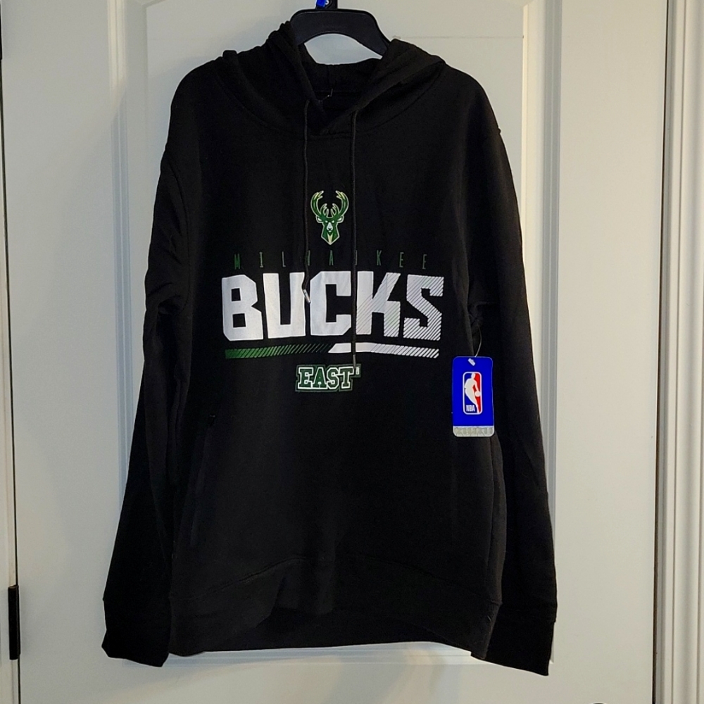 NBA BUCKS East Black Pullover Hoodie M
